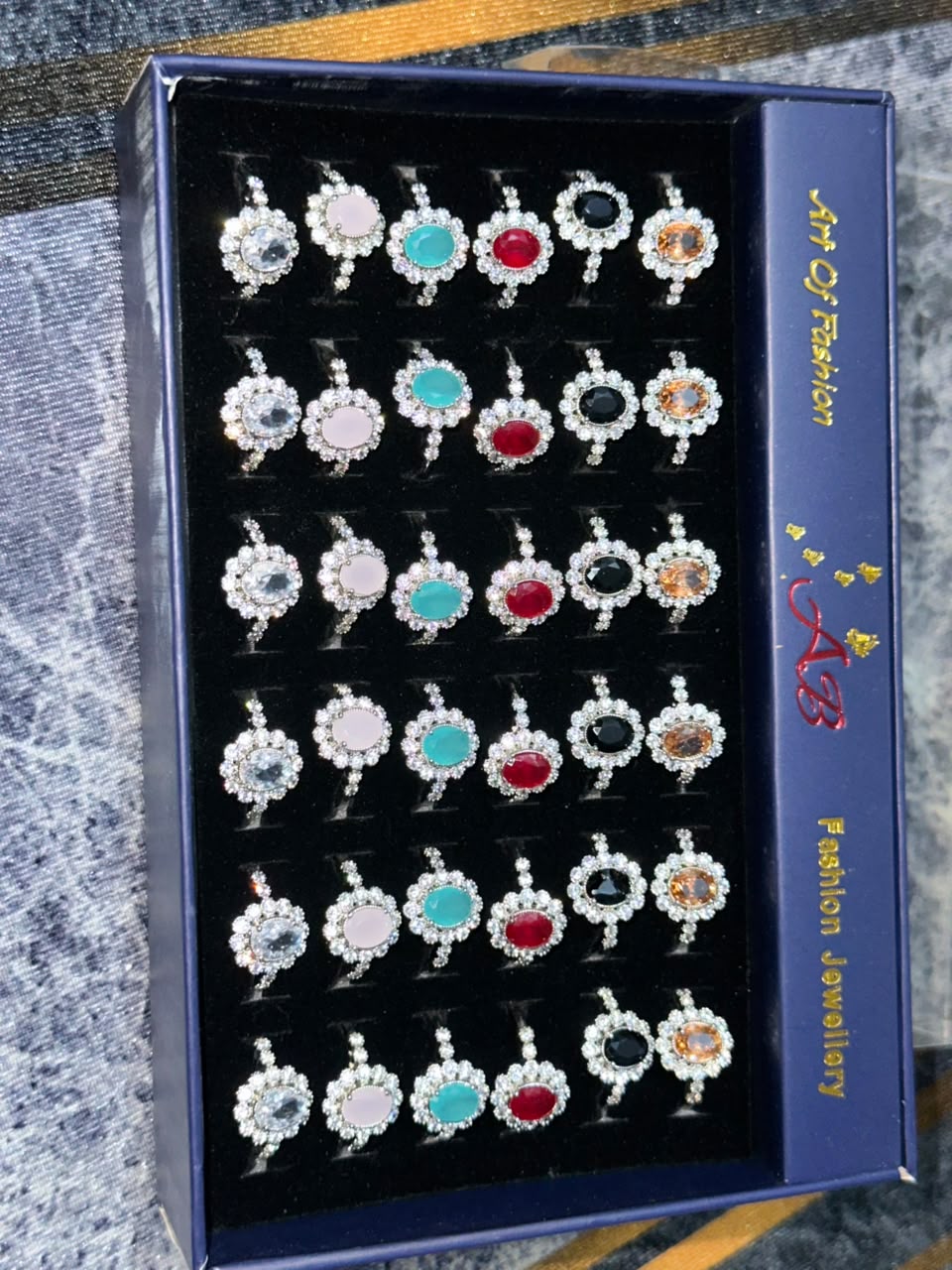 Crystal Halo Cocktail Ring – Statement Jewellery for Every Occasion